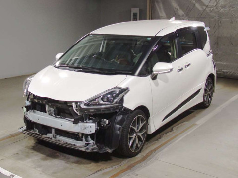 2017 Toyota Sienta NSP170G[0]