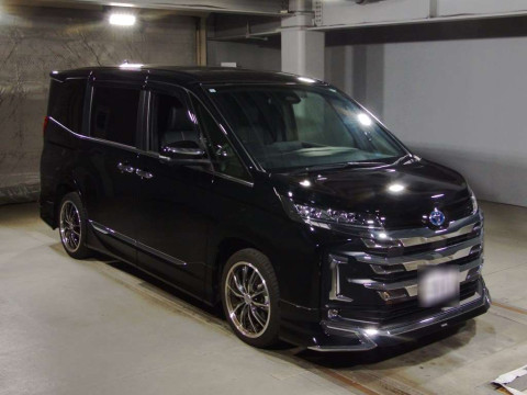 2023 Toyota Noah ZWR90W[2]