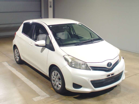 2012 Toyota Vitz NSP130[2]