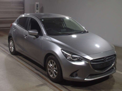 2016 Mazda Demio DJ3FS[2]