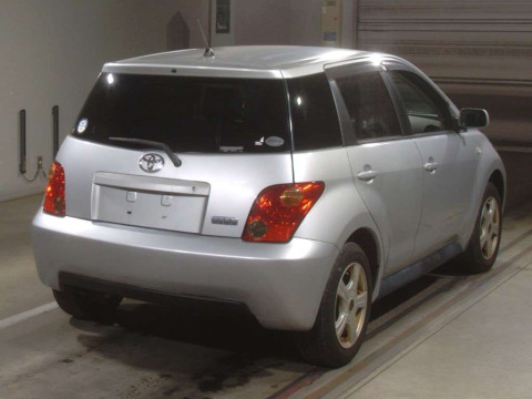 2004 Toyota IST NCP65[1]