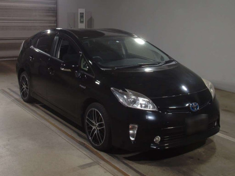 2012 Toyota Prius ZVW30[2]