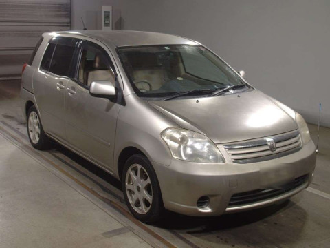 2003 Toyota Raum NCZ20[2]