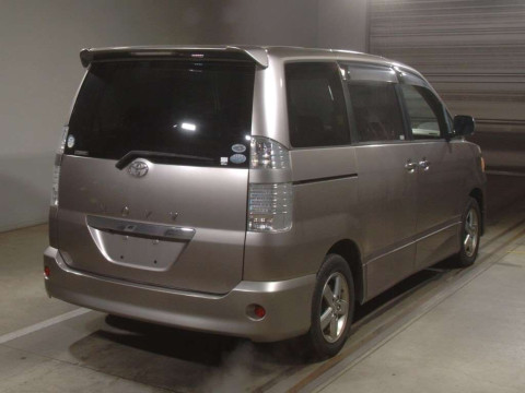 2005 Toyota Voxy AZR60G[1]