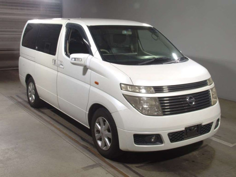 2003 Nissan Elgrand E51[2]