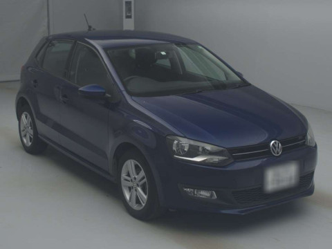 2013 Volkswagen Polo 6RCBZ[2]