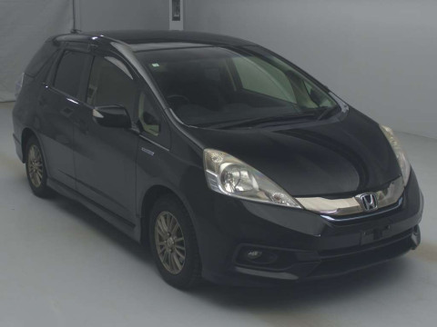 2014 Honda Fit Shuttle Hybrid GP2[2]