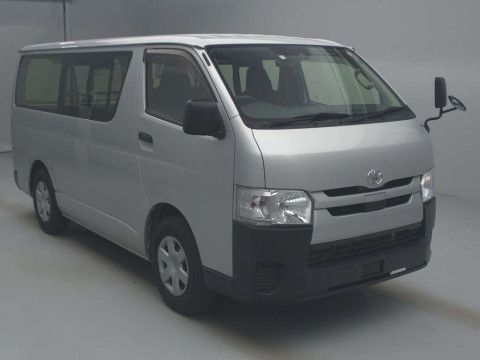 2018 Toyota Hiace Van GDH201V[2]