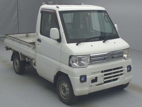 2013 Mitsubishi Minicab Truck U62T[2]