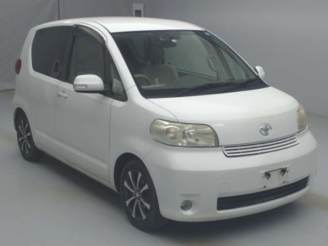 2011 Toyota Porte NNP11[2]