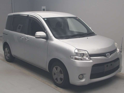 2012 Toyota Sienta NCP81G[2]