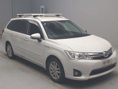 2014 Toyota Corolla Fielder NKE165G[2]