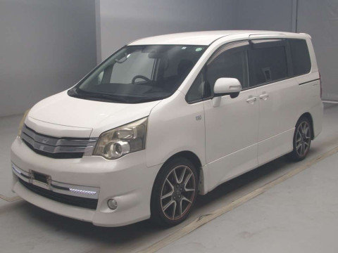 2011 Toyota Noah ZRR70W[0]