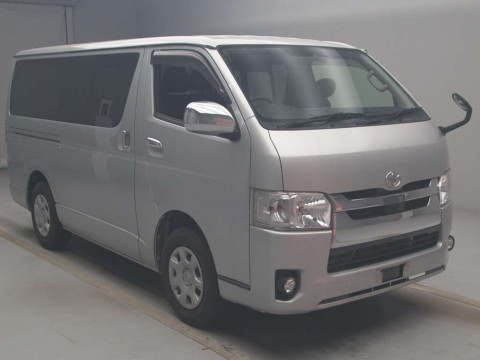 2018 Toyota Hiace Van TRH200V[2]