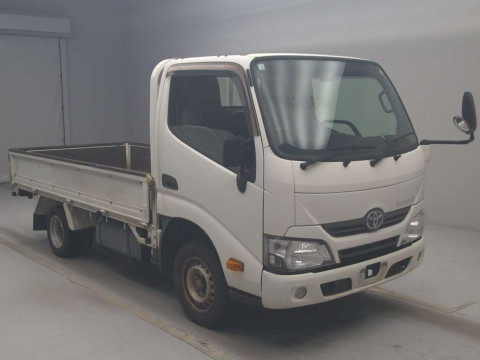 2017 Toyota Toyoace Truck TRY230[2]