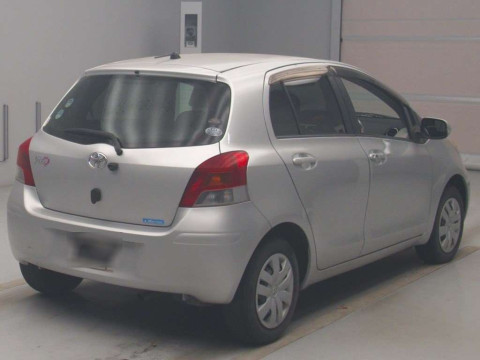 2010 Toyota Vitz SCP90[1]