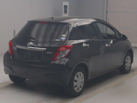 2011 Toyota Vitz NSP130[1]