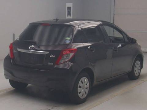 2013 Toyota Vitz NSP130[1]