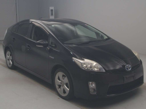 2010 Toyota Prius ZVW30[2]