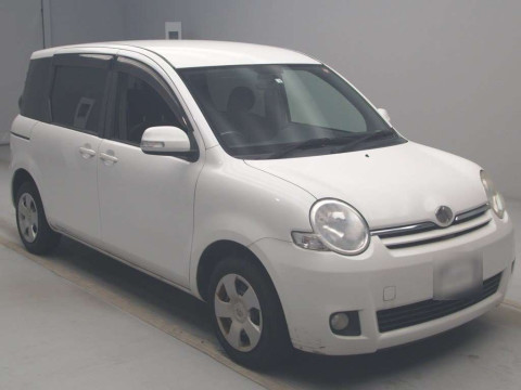 2009 Toyota Sienta NCP81G[2]