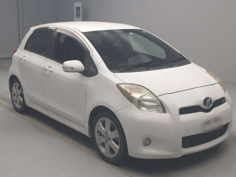 2010 Toyota Vitz NCP91[2]