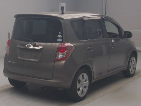 2009 Toyota Ractis SCP100[1]