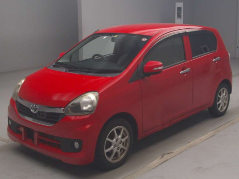 2013 Toyota Pixis Epoch LA300A[0]