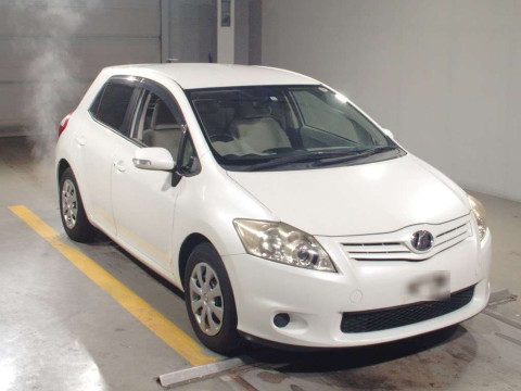 2009 Toyota Auris NZE151H[2]