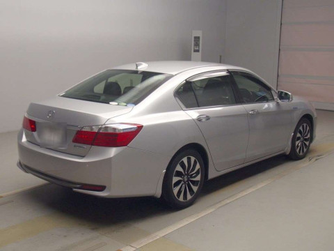 2014 Honda Accord Hybrid CR6[1]