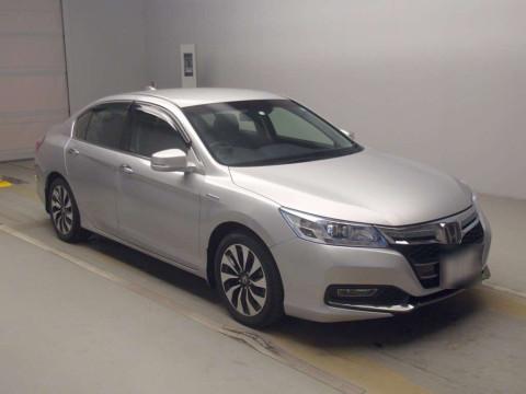 2014 Honda Accord Hybrid CR6[2]