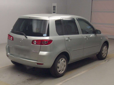 2005 Mazda Demio DY3W[1]