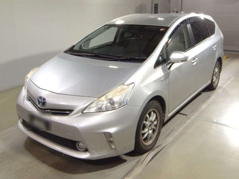 2011 Toyota Prius alpha ZVW41W[0]