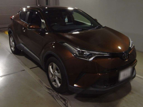 2018 Toyota C-HR NGX50[2]