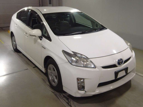 2011 Toyota Prius ZVW30[2]