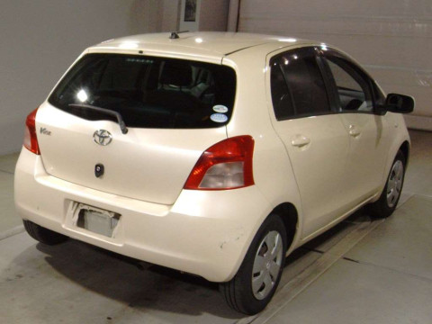 2005 Toyota Vitz SCP90[1]