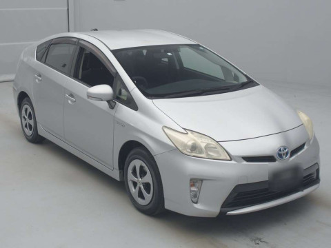 2012 Toyota Prius ZVW30[2]