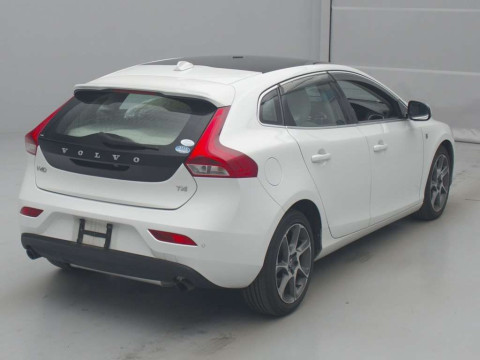 2015 Volvo V40 MB4164T[1]