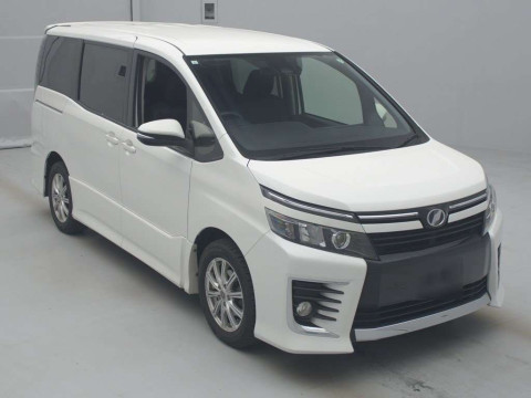 2017 Toyota Voxy ZRR80W[2]