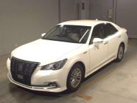 2018 Toyota Crown Hybrid