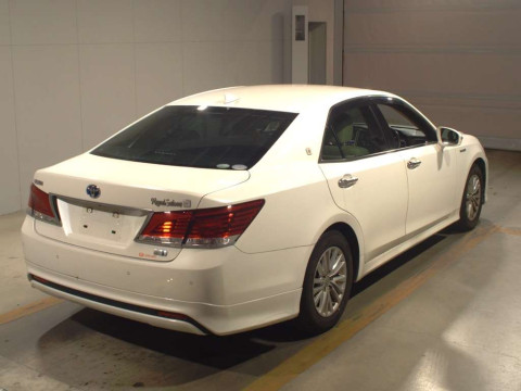 2018 Toyota Crown Hybrid AWS210[1]