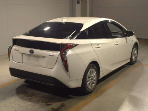 2018 Toyota Prius ZVW50[1]