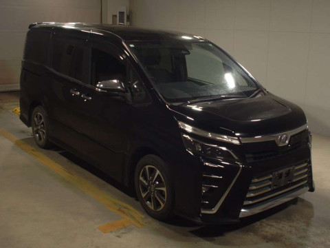 2018 Toyota Voxy ZRR80W[2]