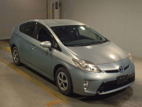 2012 Toyota Prius ZVW30[2]