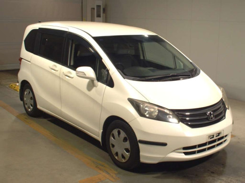 2010 Honda Freed GB3[2]