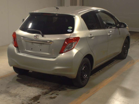 2013 Toyota Vitz KSP130[1]