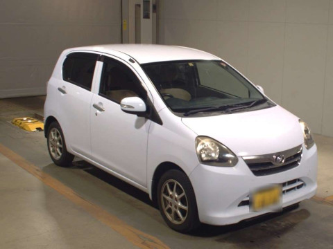 2012 Daihatsu Mira es LA300S[2]