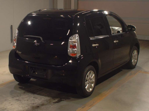 2010 Toyota Passo NGC30[1]