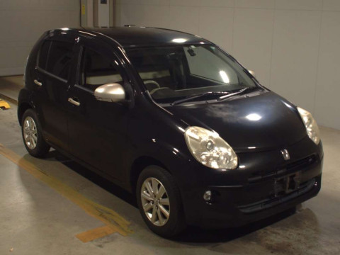 2010 Toyota Passo NGC30[2]