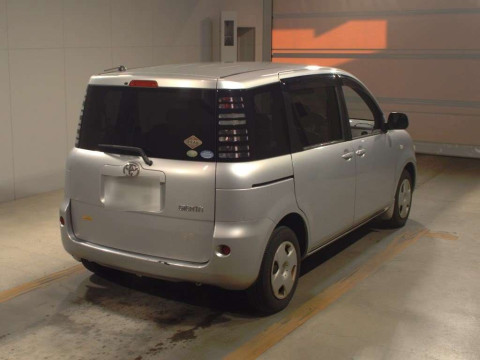 2004 Toyota Sienta NCP81G[1]