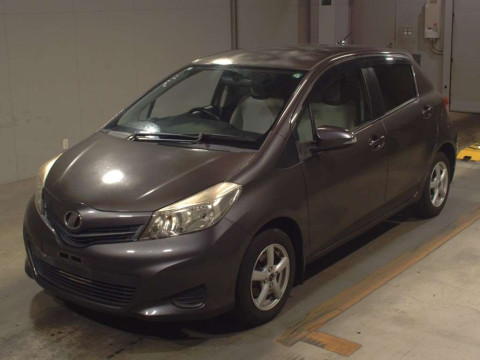 2011 Toyota Vitz NSP130[0]